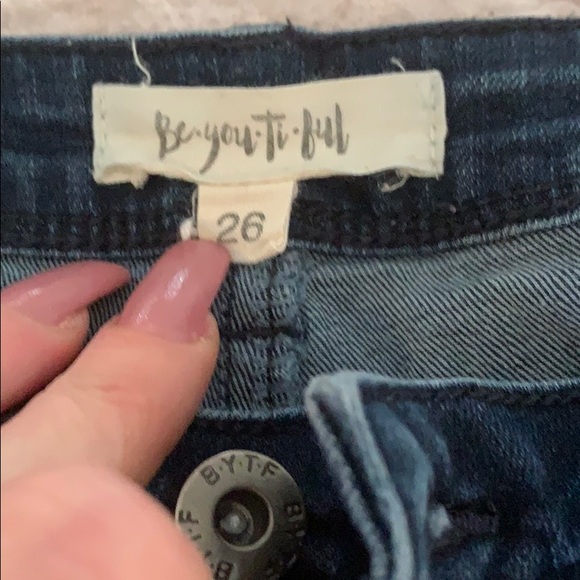 Be-you-ti-ful dark denim skin jeans - Picture 2 of 3